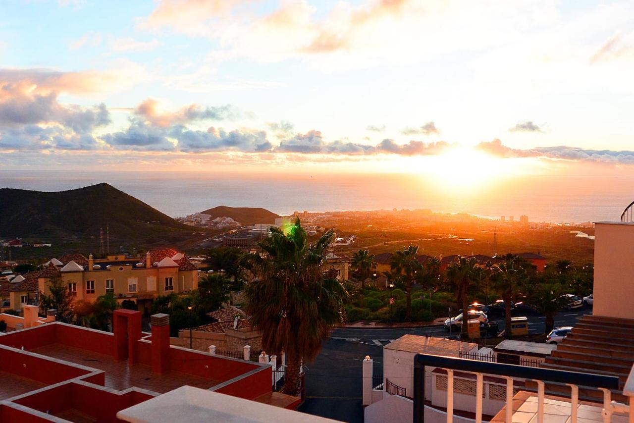 Superlative Apartment With Spectacular Ocean Views Chayofa Extérieur photo